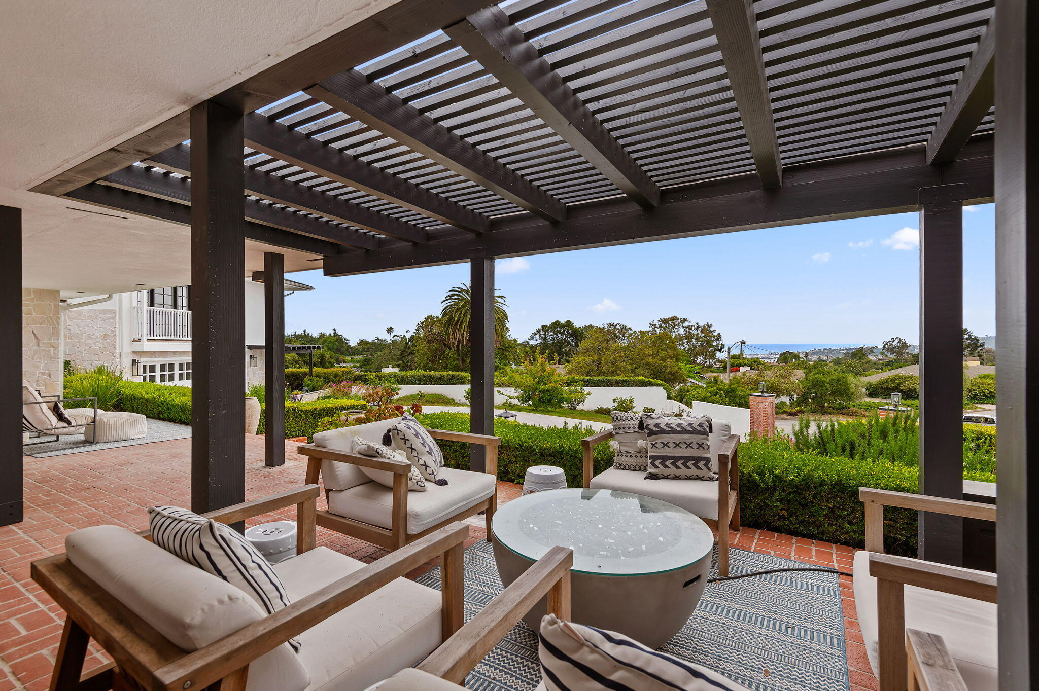 871 Deerpath Road Santa Barbara, CA 93108 - Photo 6 of 52 4-web-or-mls-04 - Front Patio