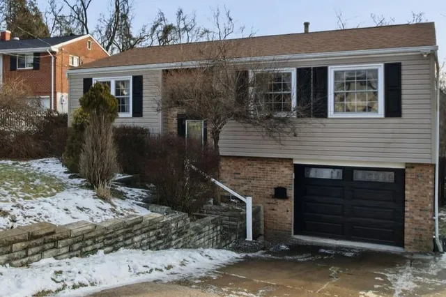 $229,900 | 140 Donley Drive, Monroeville, PA 15146