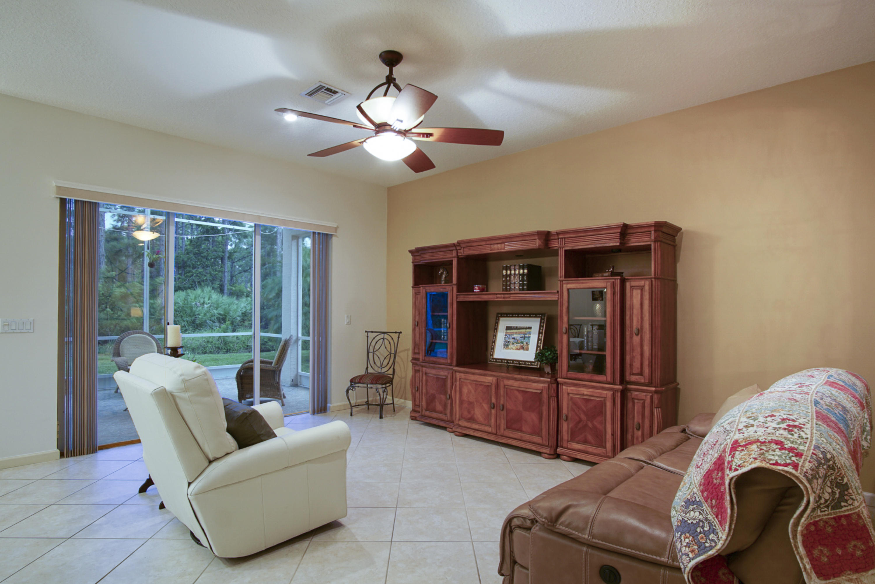 341 Springview Loop Port St. Lucie, FL 34986 - Photo 13 of 122 open family room