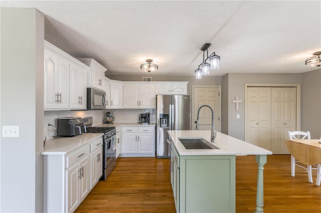 14609 Derby Road Smithville, MO 64089 - Photo 16 of 60