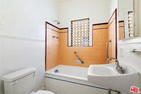 $1,998,000 | 448 North Ogden Drive, Los Angeles, CA 90036