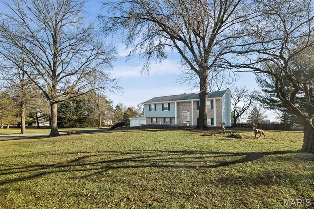 $425,000 | 4628 Knab Road, Smithton, IL 62285