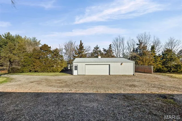 $425,000 | 4628 Knab Road, Smithton, IL 62285