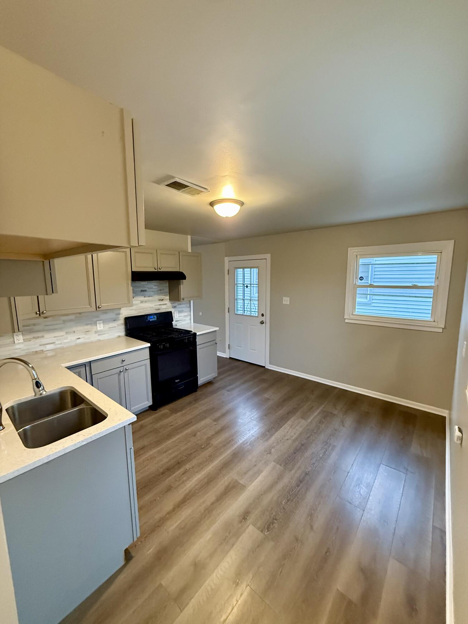 800 Clinton Street Gary, IN 46406 - Photo 7 of 16 1500x2000