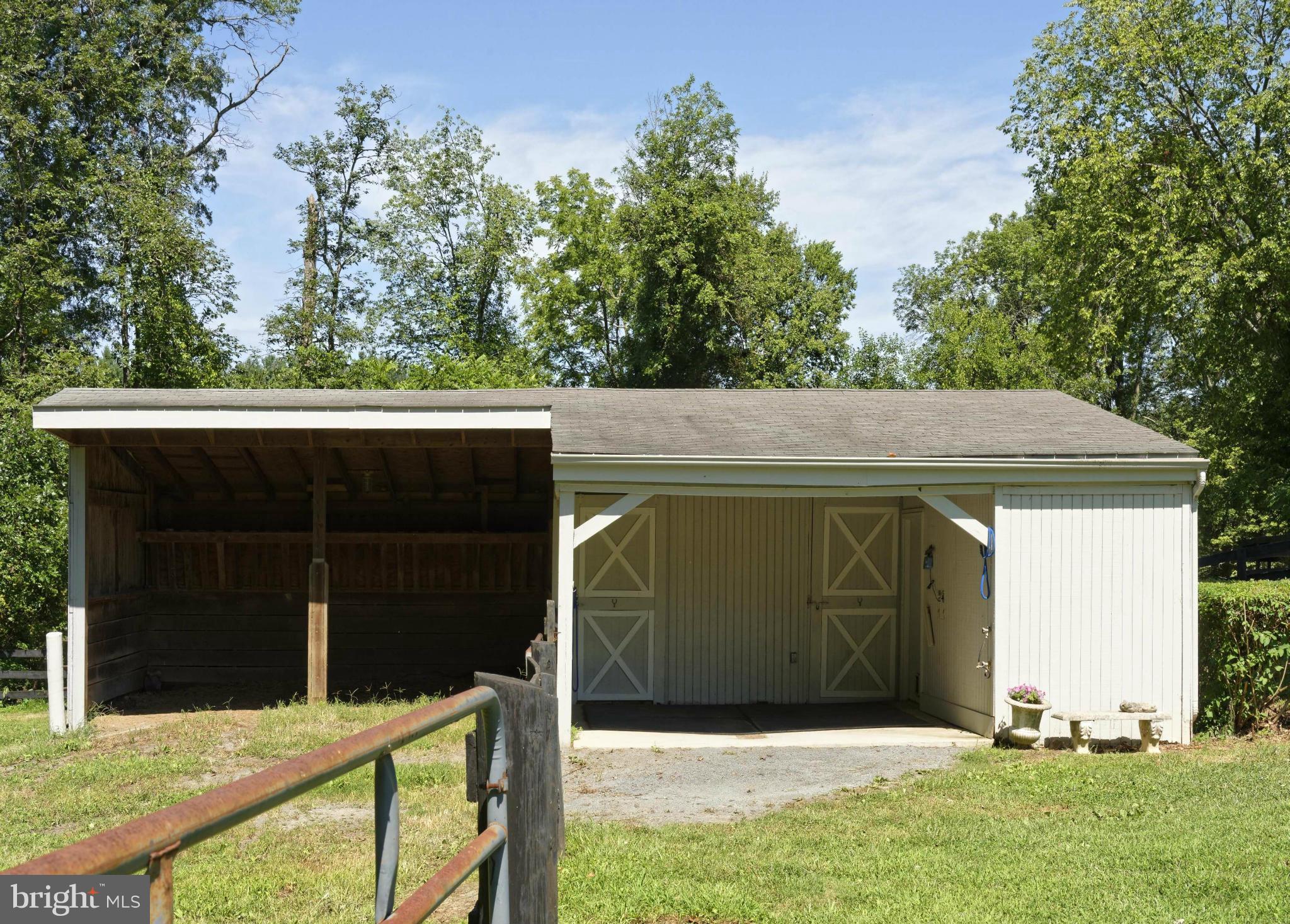 21230 St Louis Road Middleburg, VA 20117 - Photo 27 of 30 Barn designed to be expanded to 4 stalls