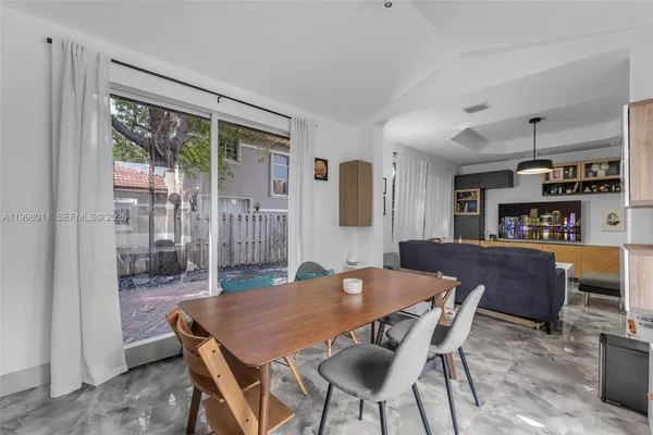 $1,100,000 | 9030 Southwest 162nd Street, Palmetto Bay, FL 33157