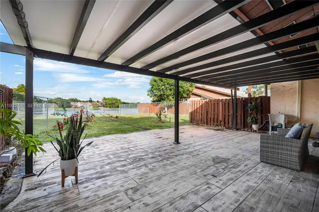 $3,000 | 14805 Southwest 74th Lane, Miami, FL 33193