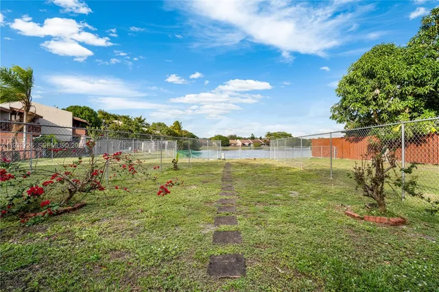 $3,000 | 14805 Southwest 74th Lane, Miami, FL 33193
