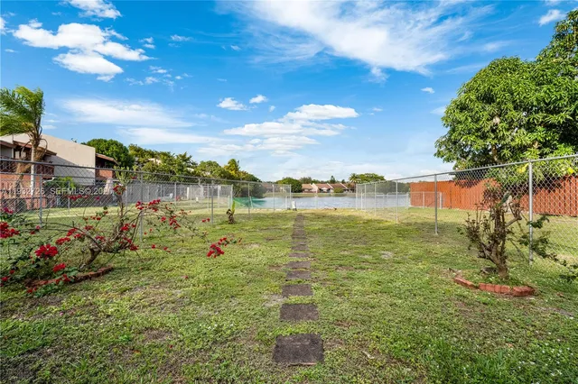 $3,200 | 14805 Southwest 74th Lane, Miami, FL 33193