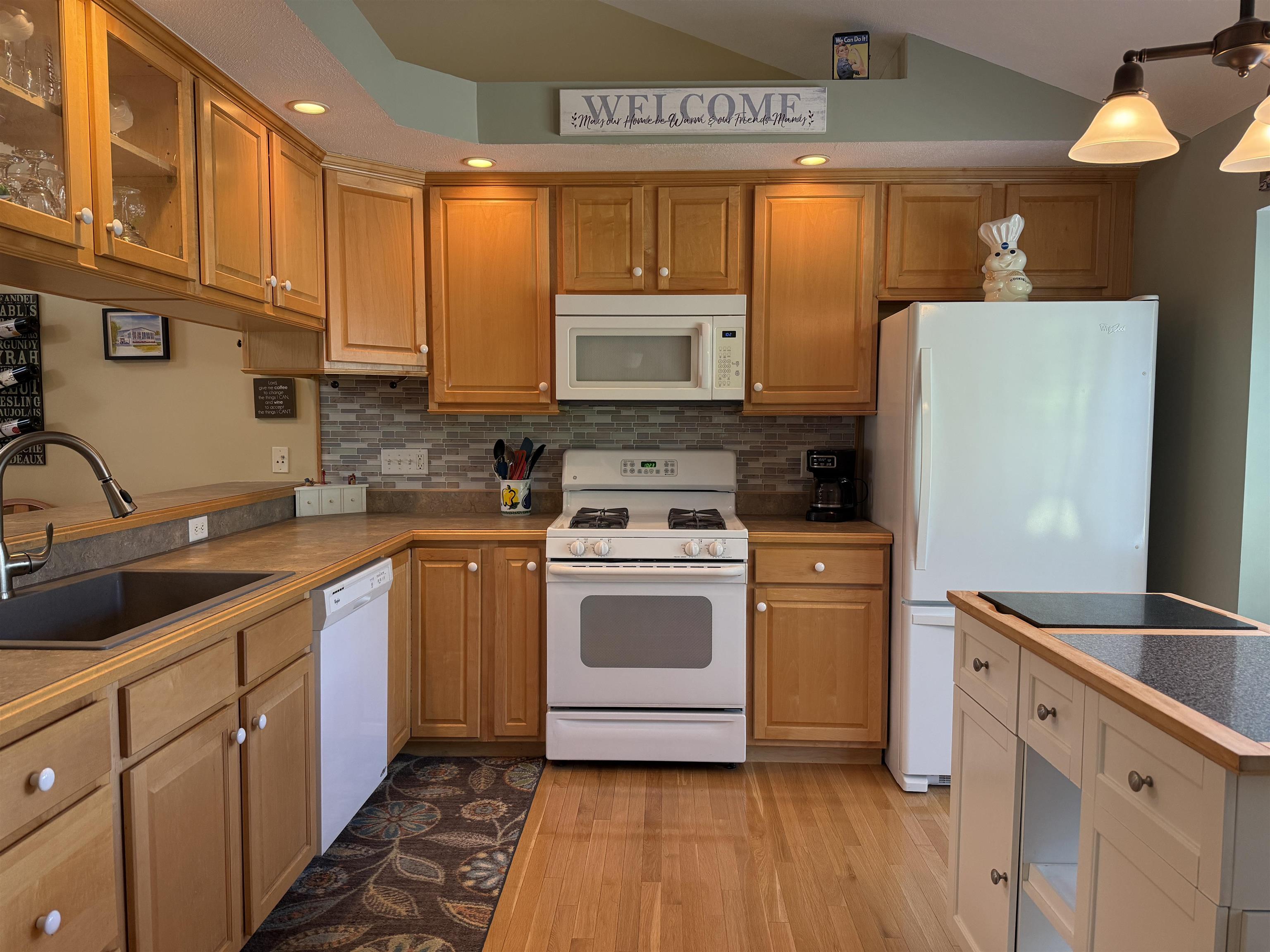7 Maplevale Road East Kingston, NH 03827 - Photo 7 of 42