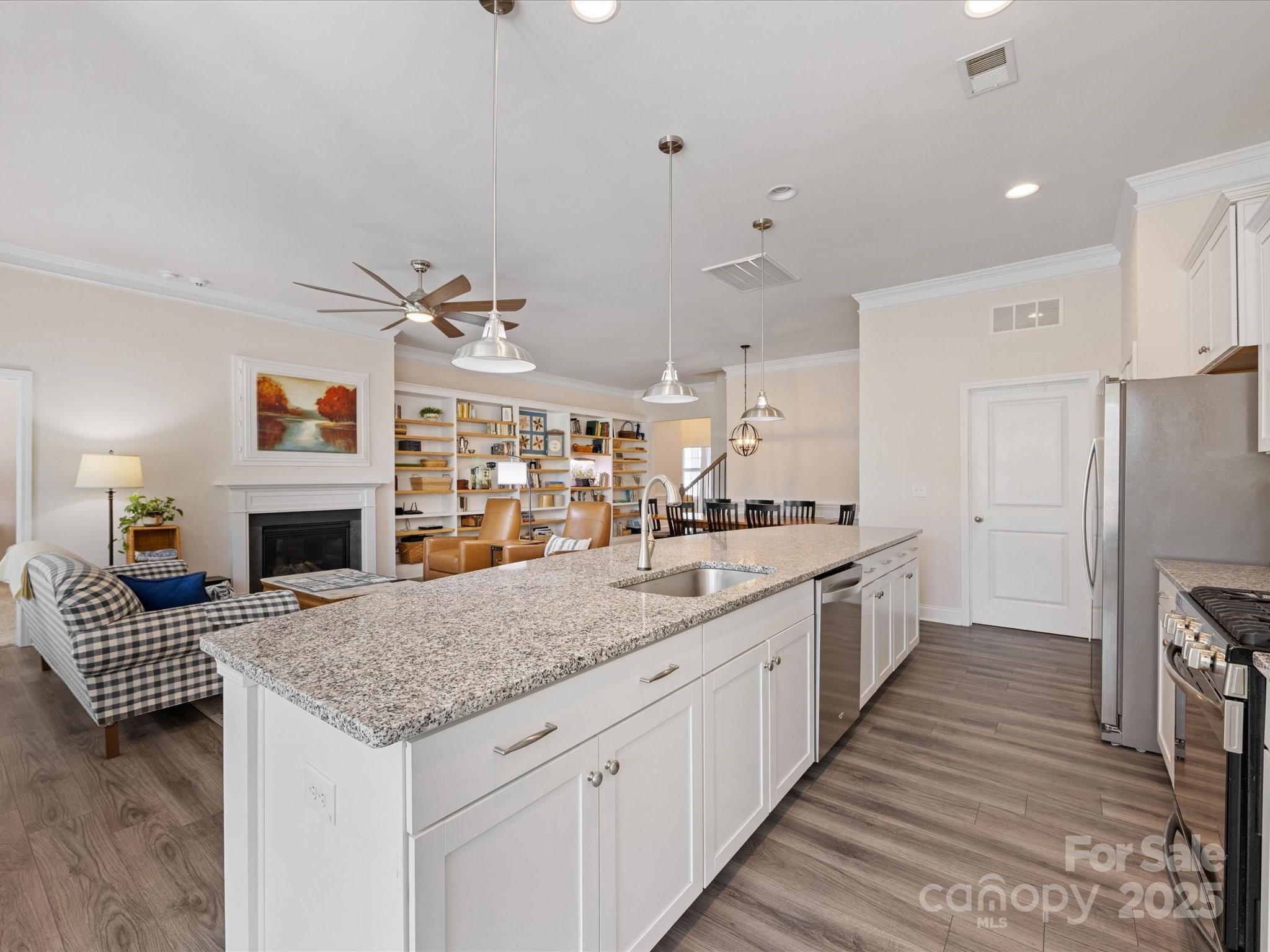 6017 Oakmere Road Waxhaw, NC 28173 - Photo 8 of 48 Gallery Image 8
