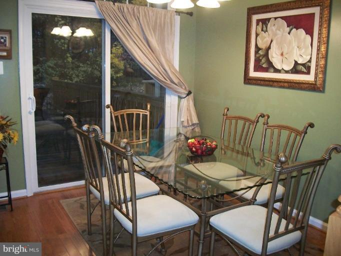 35 Caterham Court Rosedale, MD 21237 - Photo 4 of 13 Kitchen/Dining Room