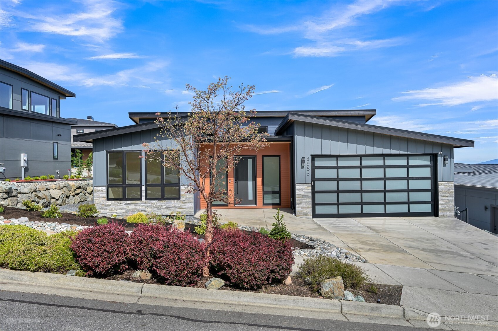 3953 Rock Ridge Parkway Anacortes, WA 98221 - Photo 2 of 38