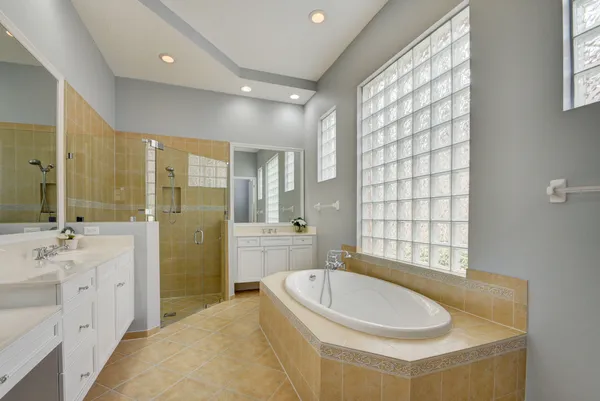 $3,900 | 9925 Via Elegante, Wellington, FL 33411