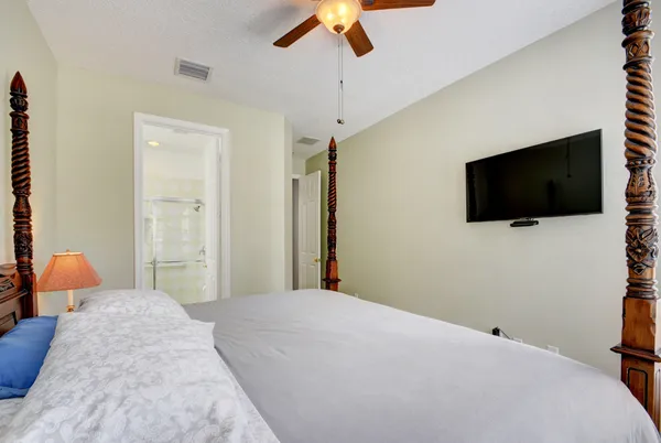 $3,900 | 9925 Via Elegante, Wellington, FL 33411