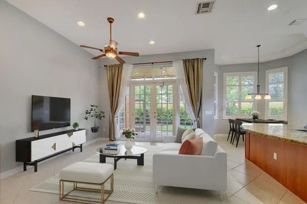 $3,900 | 9925 Via Elegante, Wellington, FL 33411