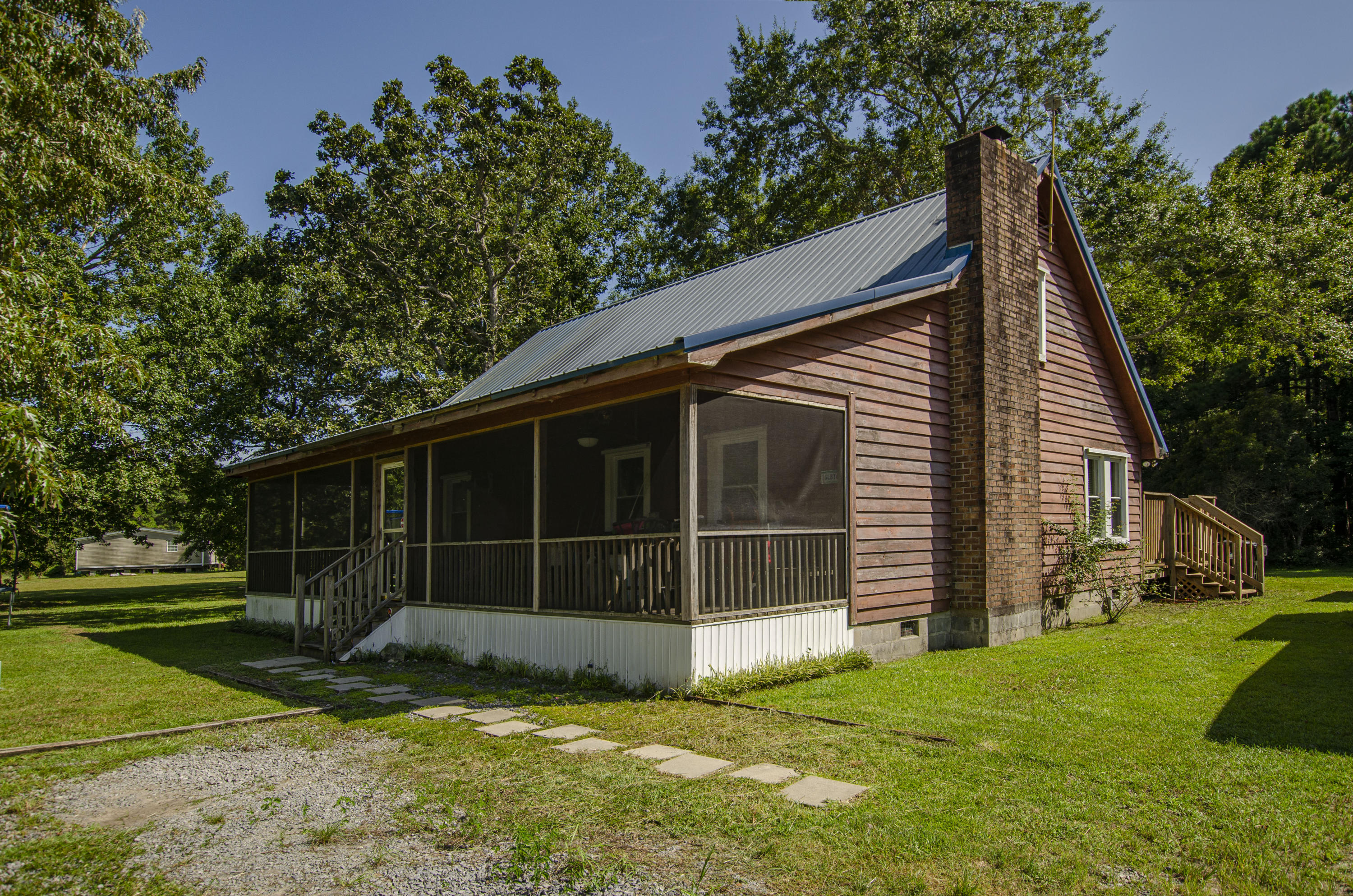8150 Doar Road Awendaw, SC 29429 - Photo 21 of 24 1-Home-close-right
