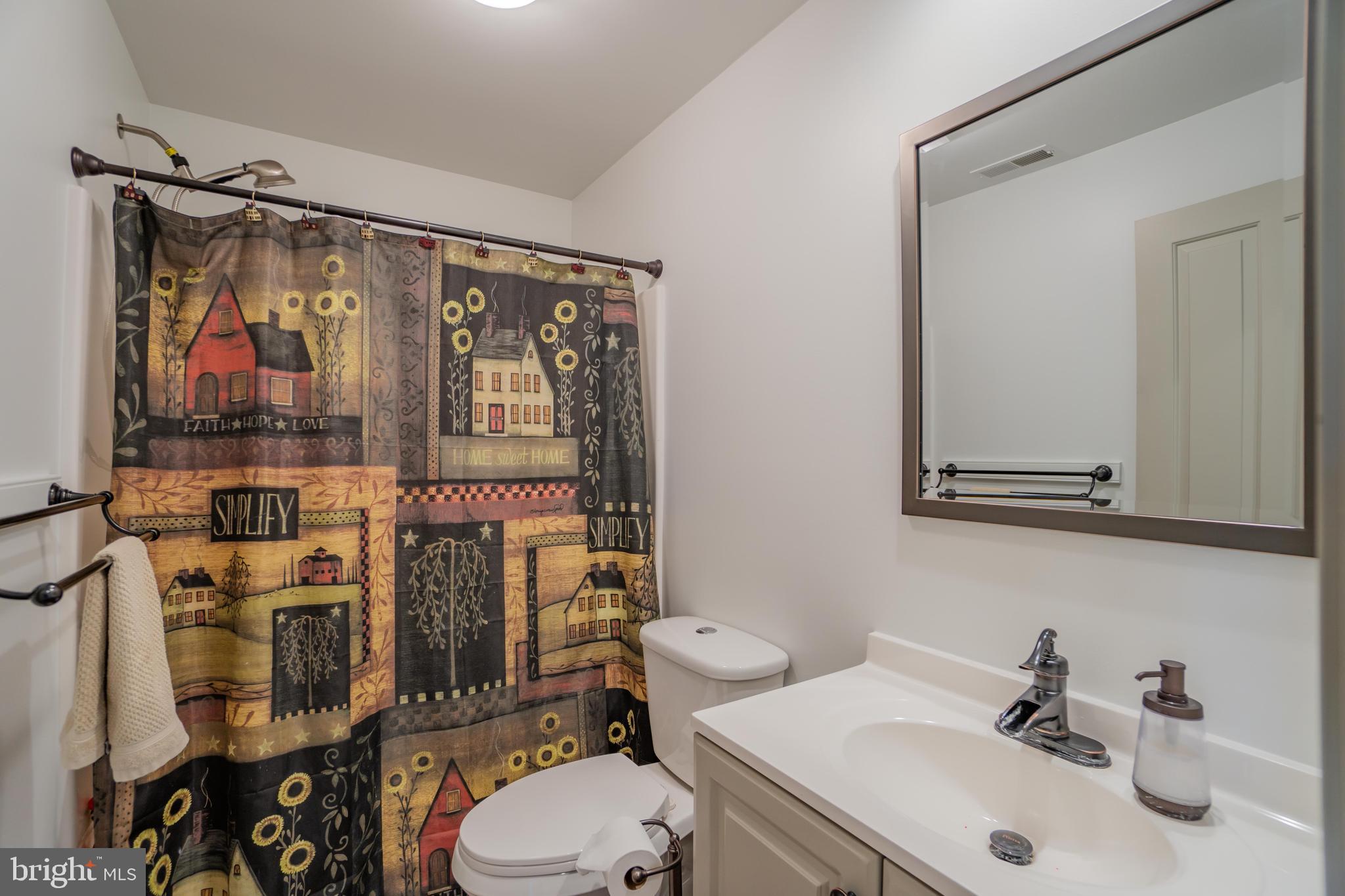 649 Covered Bridge Road Oley, PA 19547 - Photo 33 of 60 Hall Bathroom