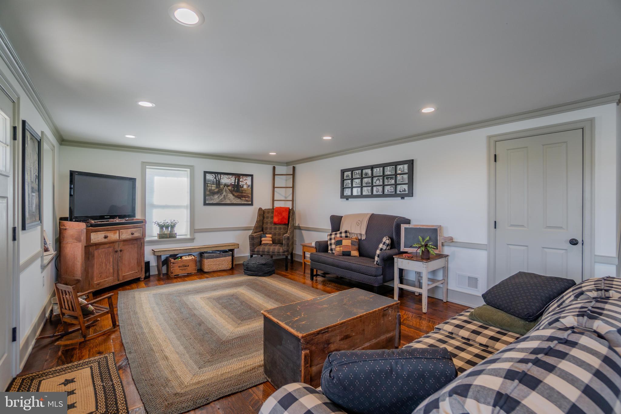 649 Covered Bridge Road Oley, PA 19547 - Photo 6 of 60 Living Room