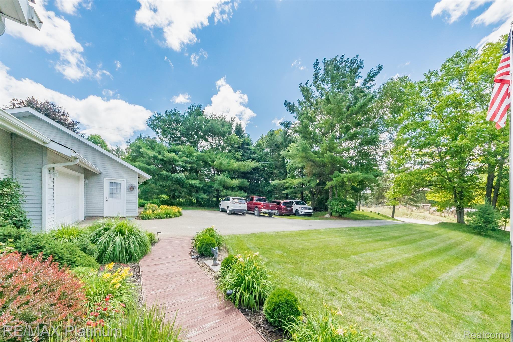 3738 West Schafer Road Pinckney, MI 48169 - Photo 25 of 75 Guest parking.
