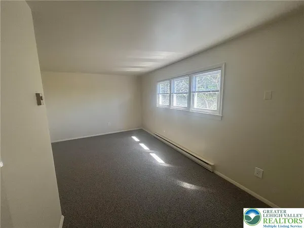 $2,350 | 5 Stonewood Place, Catasauqua, PA 18032