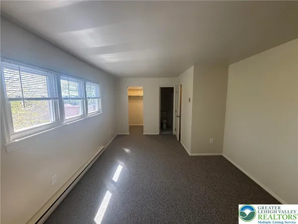 $2,350 | 5 Stonewood Place, Catasauqua, PA 18032