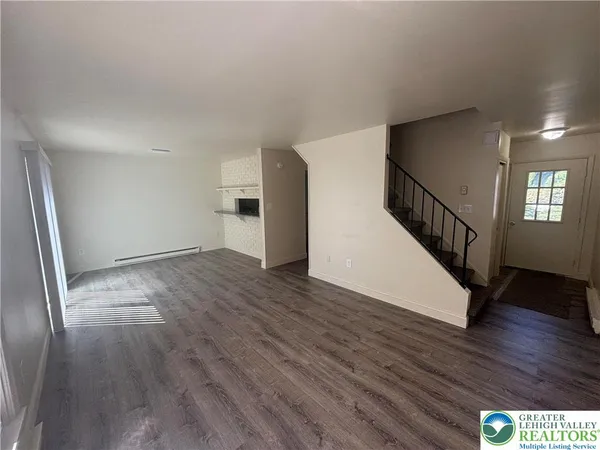 $2,350 | 5 Stonewood Place, Catasauqua, PA 18032