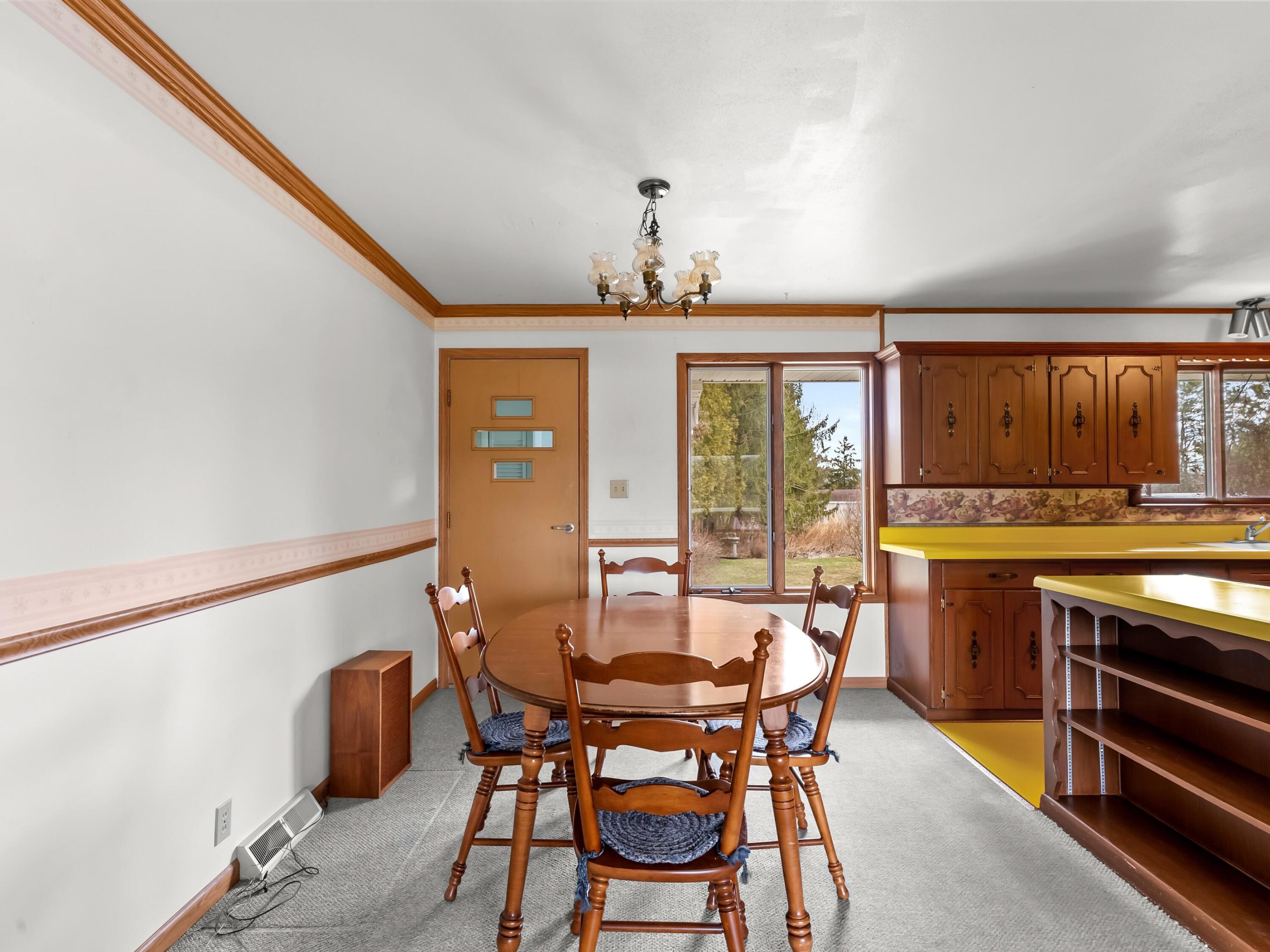 3917 County Highway Manitowoc, WI 54220 - Photo 10 of 39 Dining Area