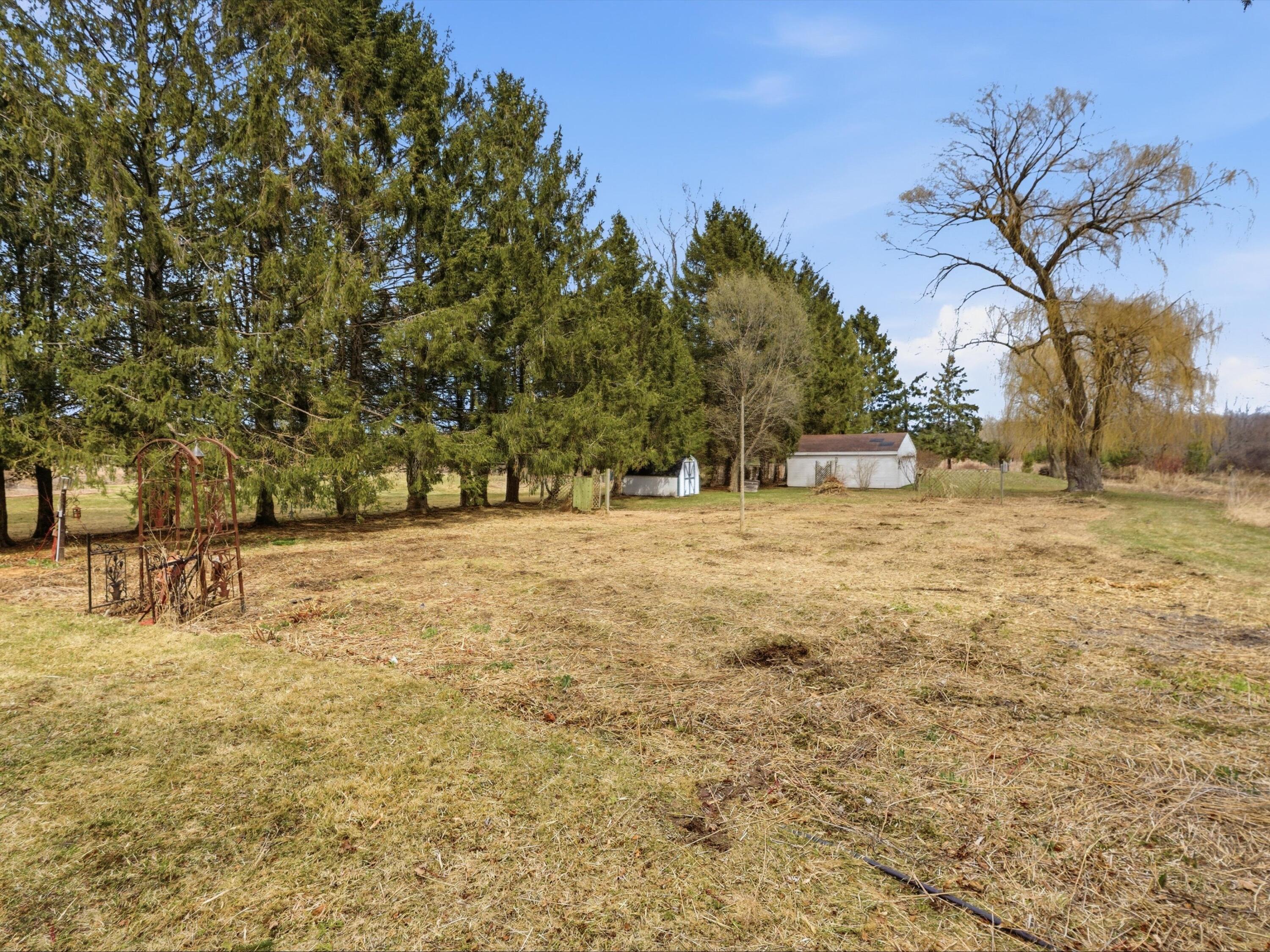 3917 County Highway Manitowoc, WI 54220 - Photo 26 of 39 Garden