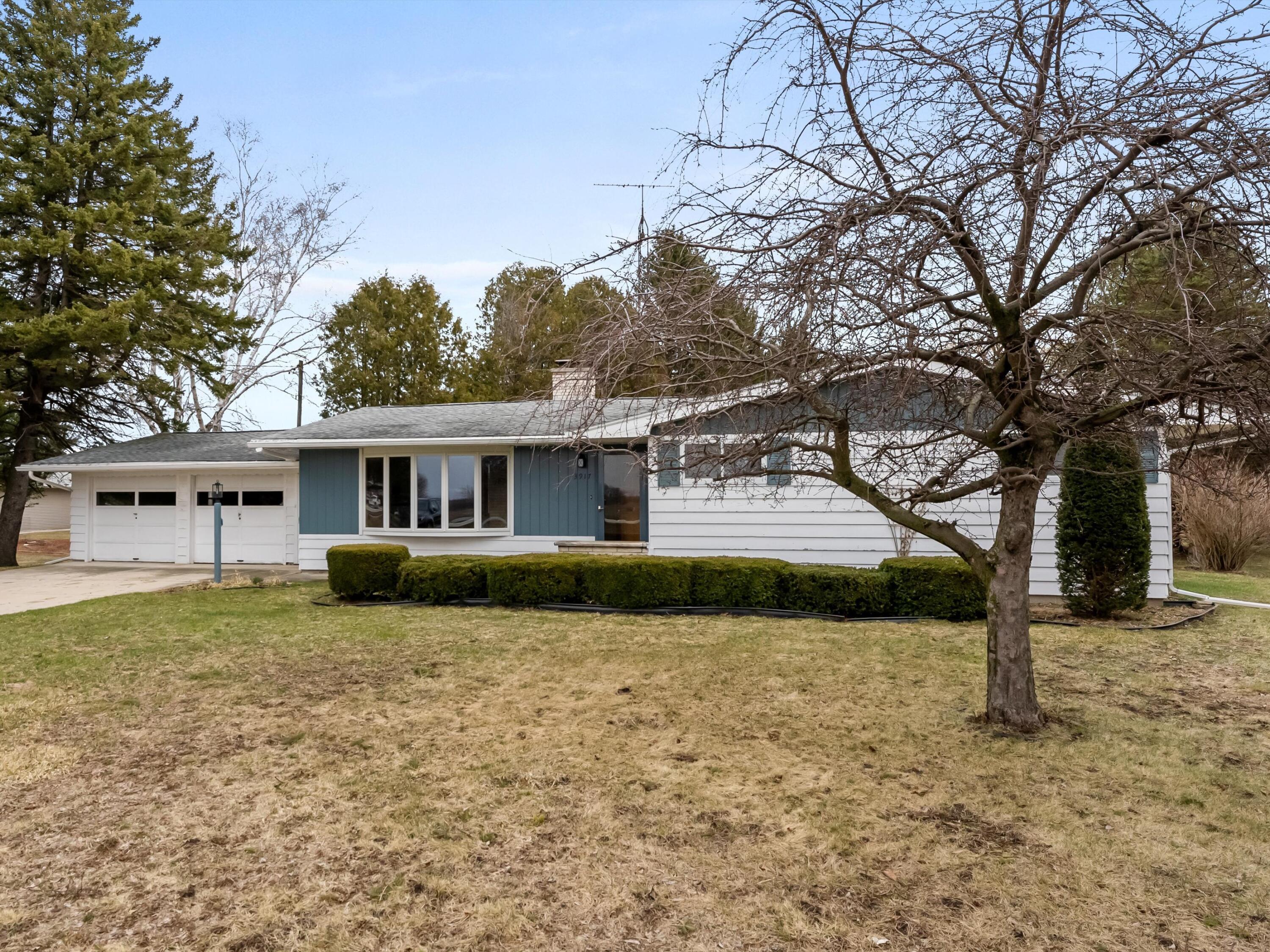 3917 County Highway Manitowoc, WI 54220 - Photo 2 of 39 Front