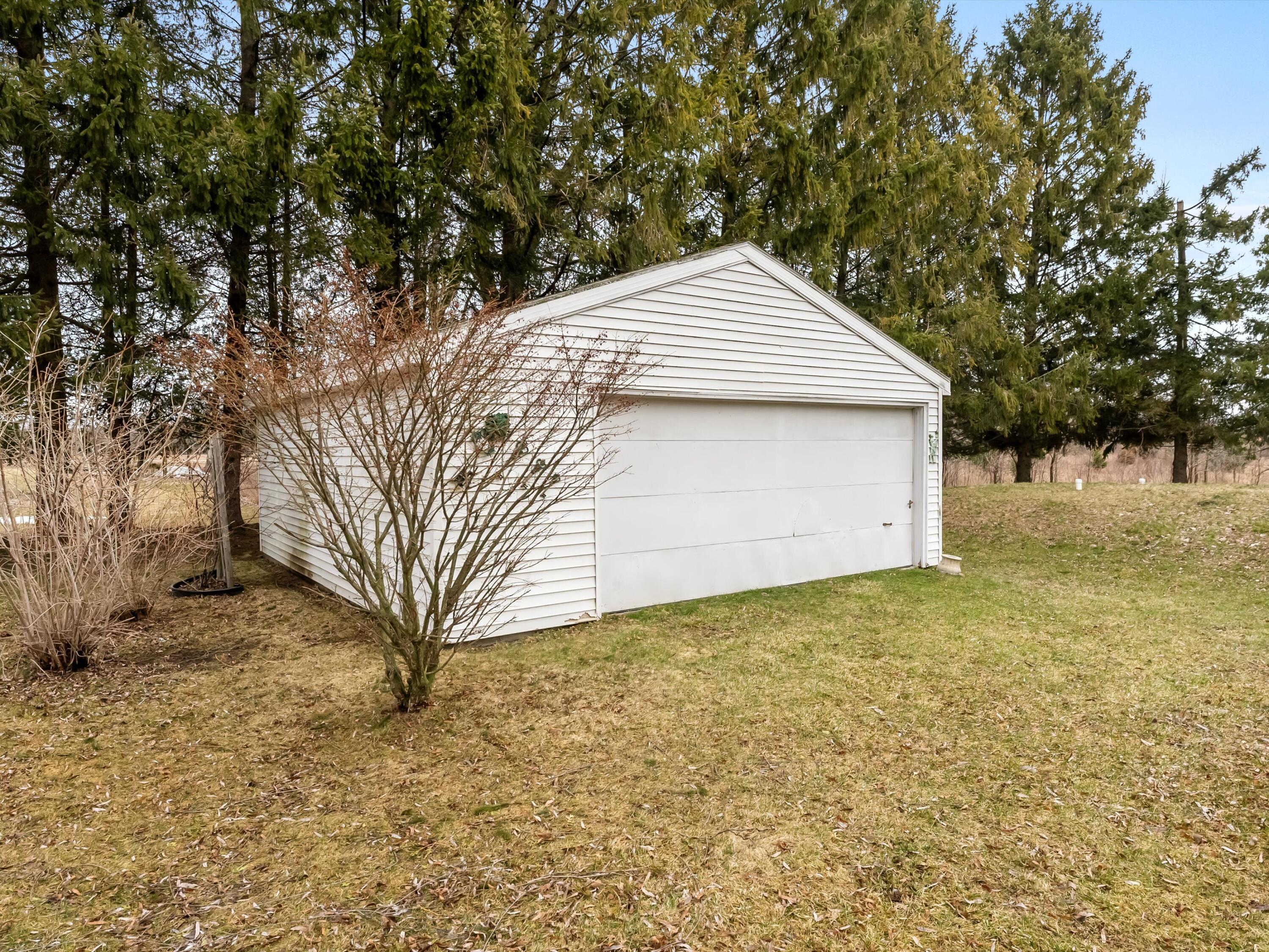 3917 County Highway Manitowoc, WI 54220 - Photo 5 of 39 Additional 2 car garage