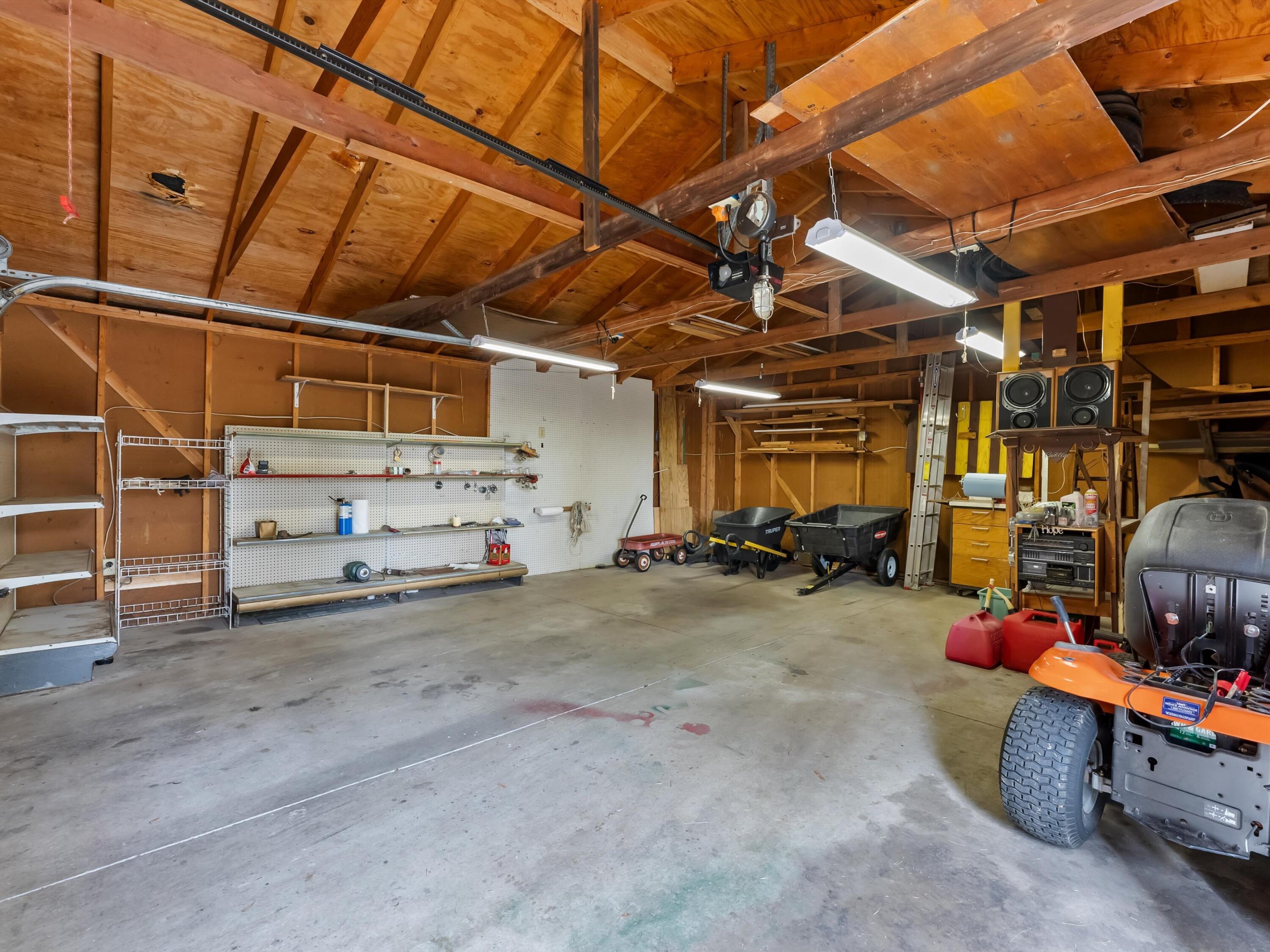 3917 County Highway Manitowoc, WI 54220 - Photo 6 of 39 inside extra garage