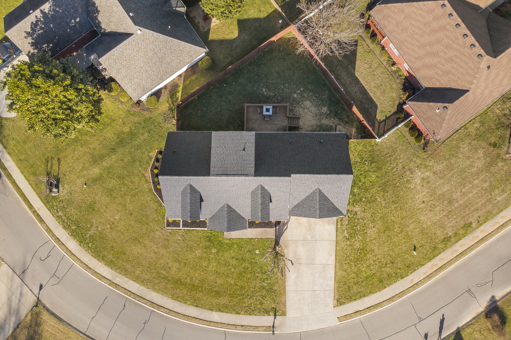 181 Foxrun Springfield, TN 37172 - Photo 34 of 35 an aerial view of a house with swimming pool
