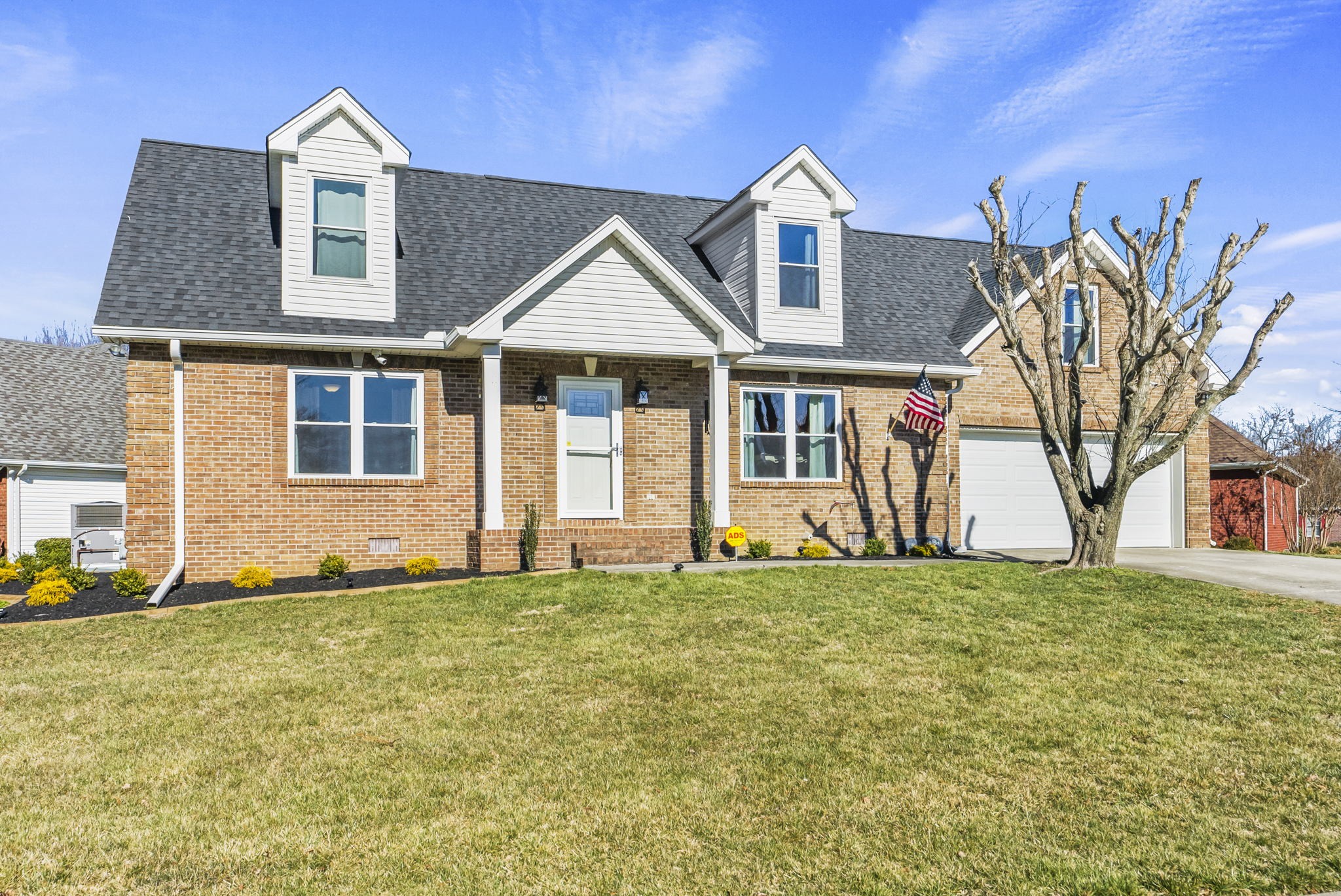 181 Foxrun Springfield, TN 37172 - Photo 4 of 35 a front view of a house with a yard