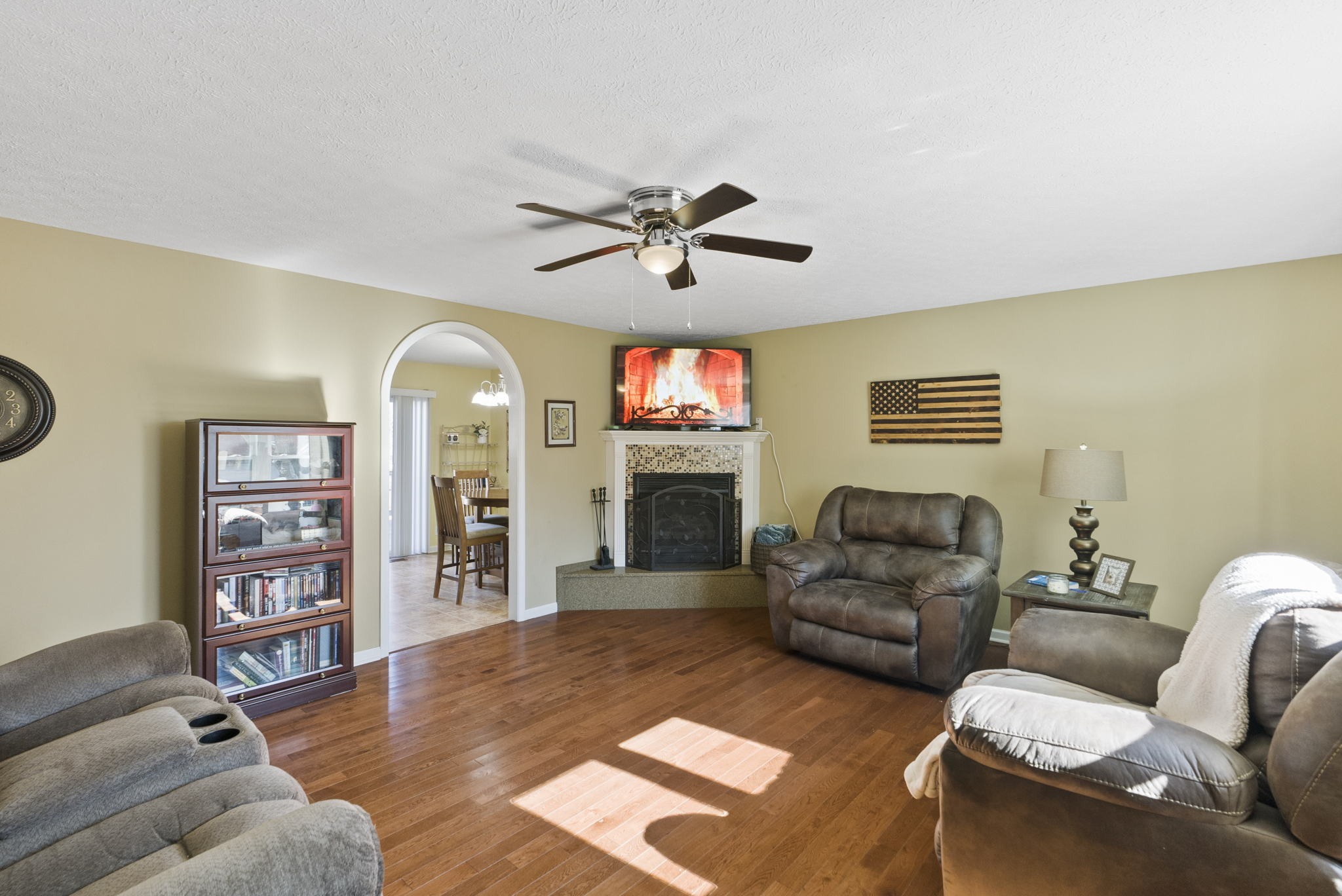181 Foxrun Springfield, TN 37172 - Photo 9 of 35 a living room with furniture and a fireplace
