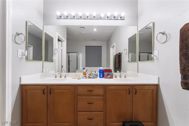 $600,000 | 10259 Wolves Den Lane, Las Vegas, NV 89178