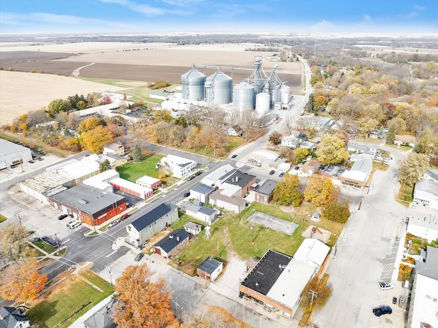 $320,000 | 2-4 East Front Street, Unit 24, Newark, IL 60541