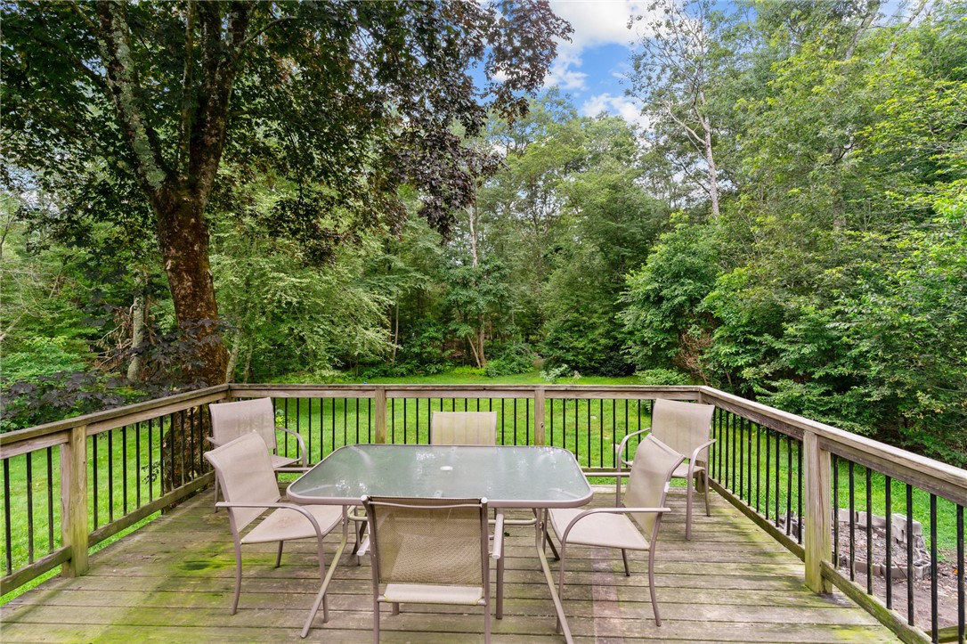 442 Gardiner Road Richmond, RI 02892 - Photo 4 of 25 Gallery Image 4