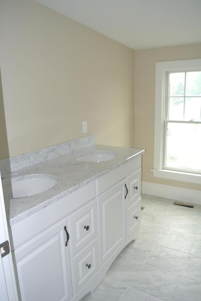 114 Summersea Road, Unit 90 Mashpee, MA 02649 - Photo 17 of 24 a view with cabinets