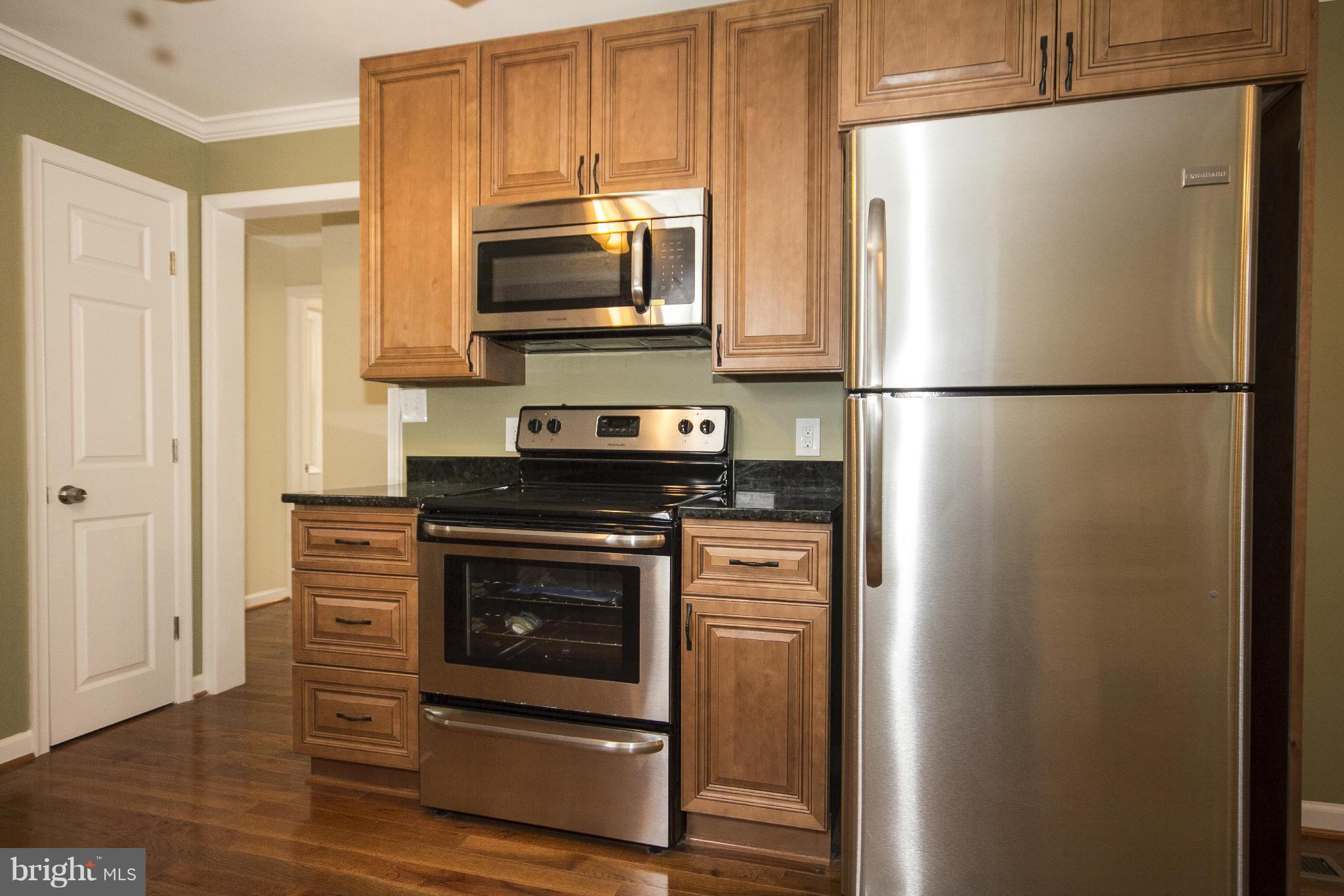8719 Avondale Road Baltimore, MD 21234 - Photo 13 of 30 Kitchen