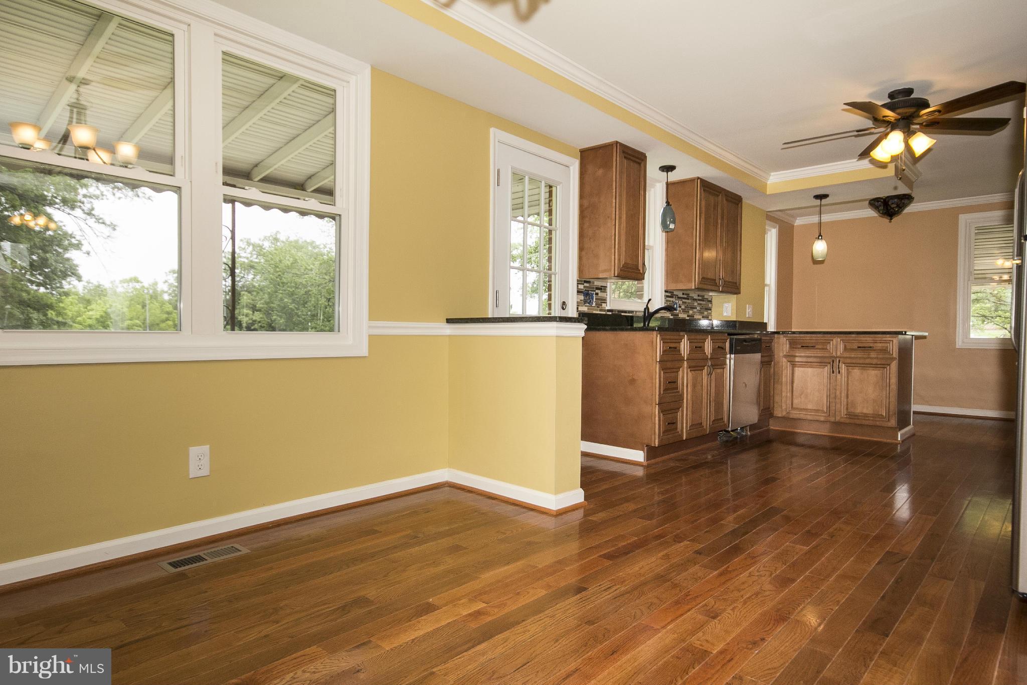 8719 Avondale Road Baltimore, MD 21234 - Photo 14 of 30 Dining Room