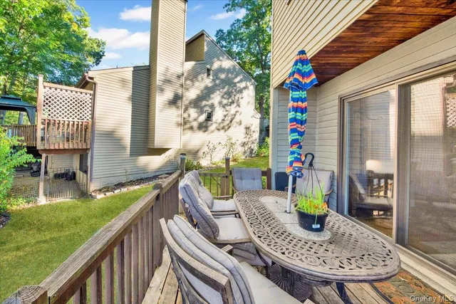 $428,999 | 10 Ironwood Drive, Highland Mills, NY 10930