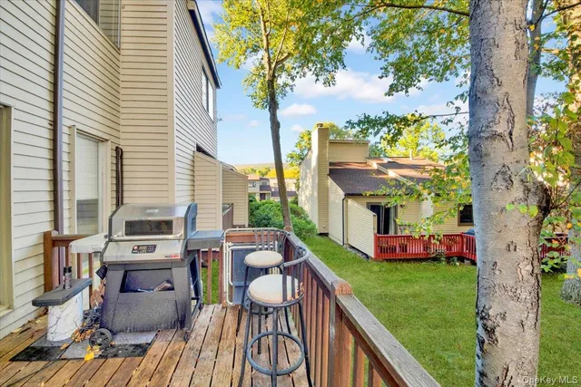 $428,999 | 10 Ironwood Drive, Highland Mills, NY 10930