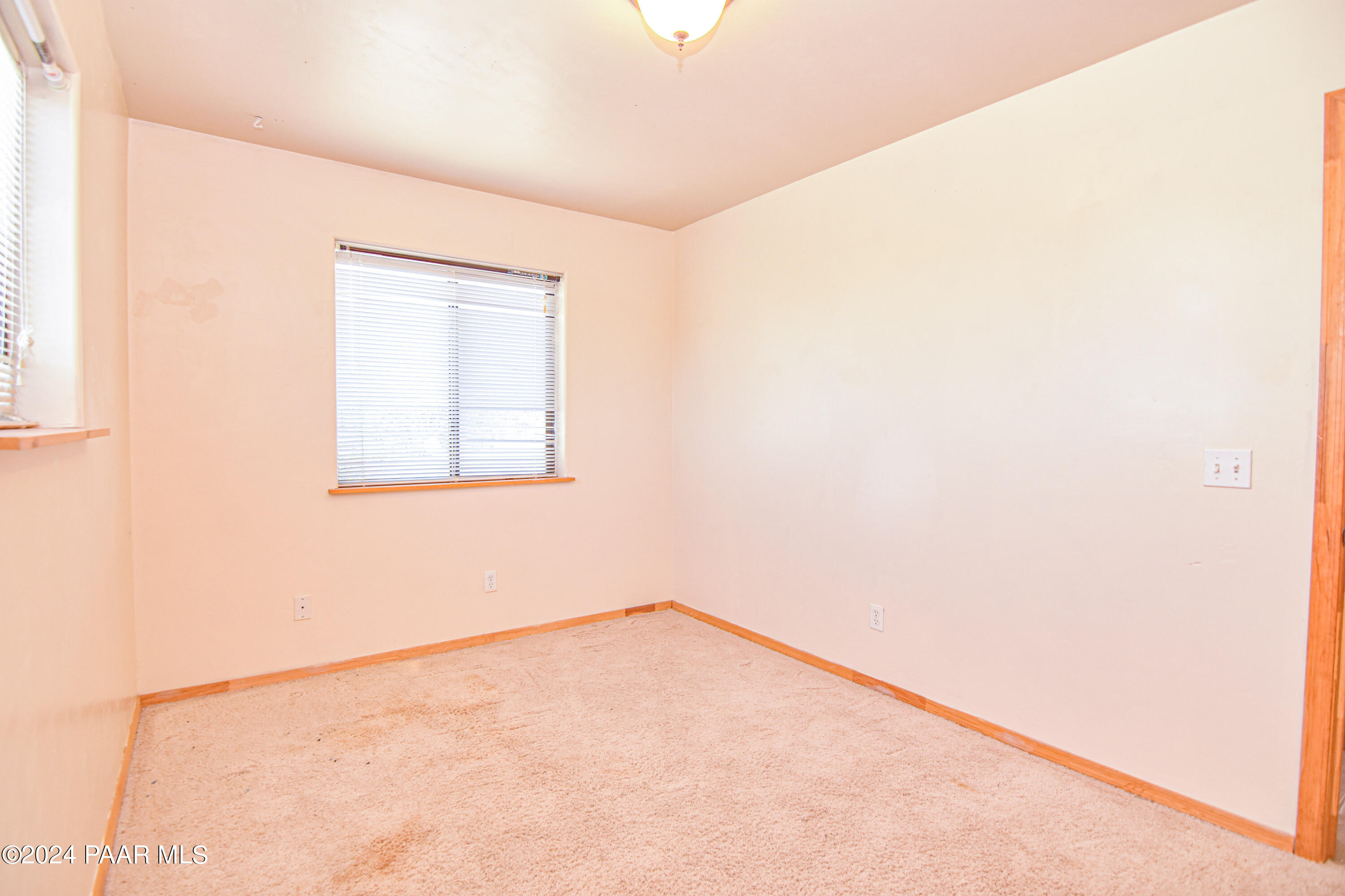 6950 Musgrove Road Skull Valley, AZ 86338 - Photo 18 of 38 Guest Bedroom