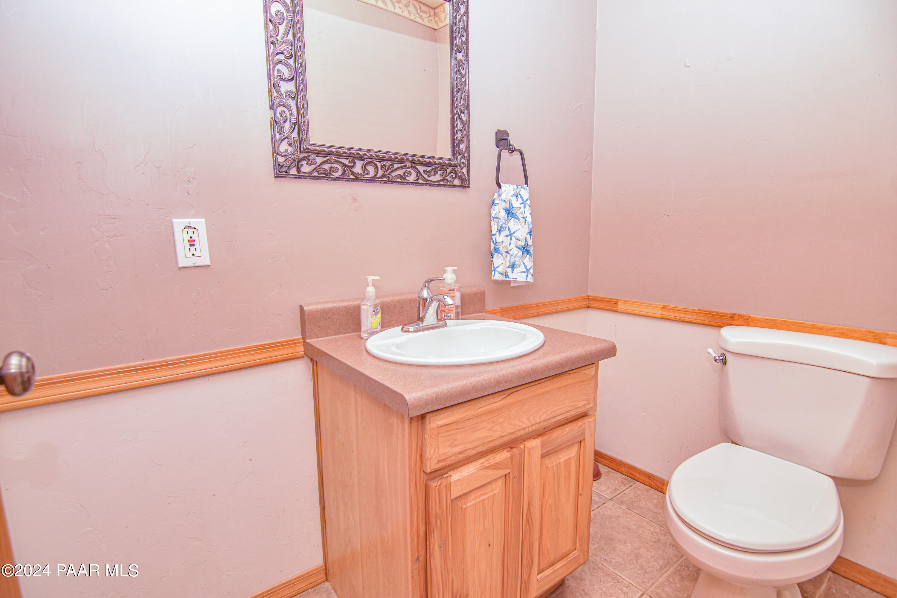 6950 Musgrove Road Skull Valley, AZ 86338 - Photo 21 of 38 Guest Bathroom