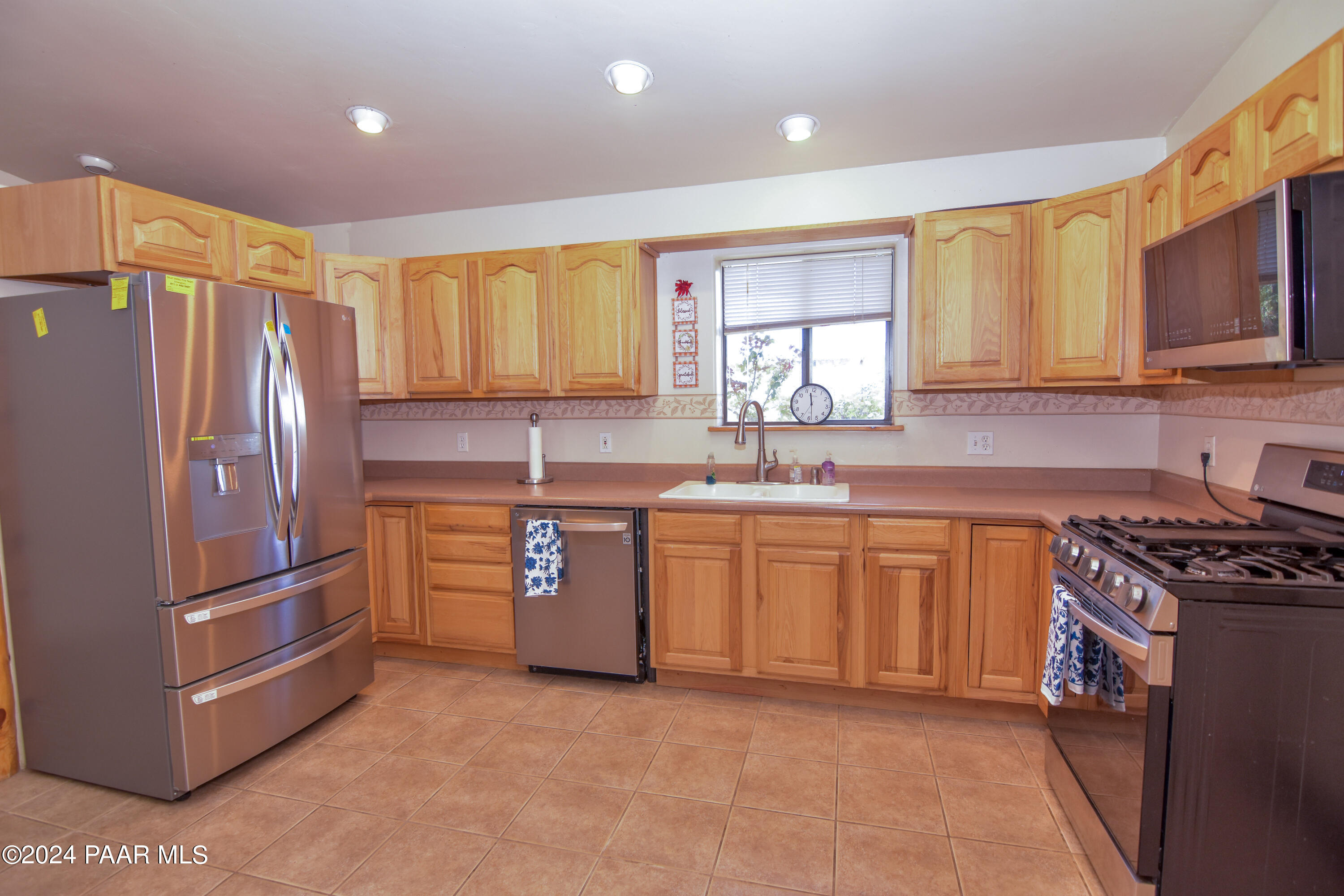 6950 Musgrove Road Skull Valley, AZ 86338 - Photo 9 of 38 Kitchen