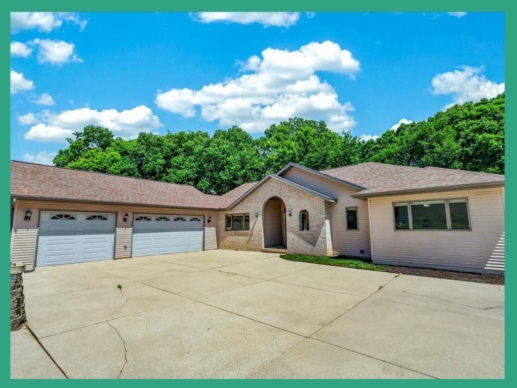 546 Echo Valley Road Brooklyn, WI 53521 - Photo 15 of 74