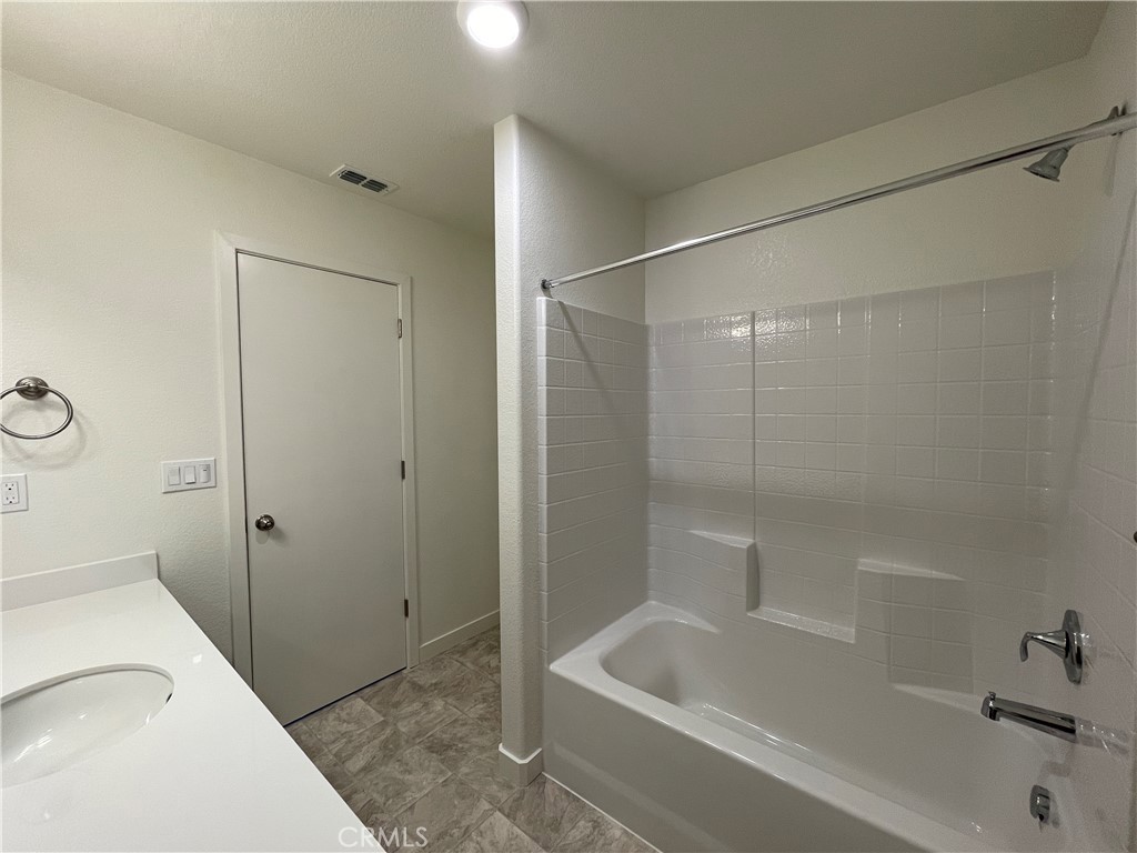 732 Stone Ridge Avenue Merced, CA 95341 - Photo 3 of 5