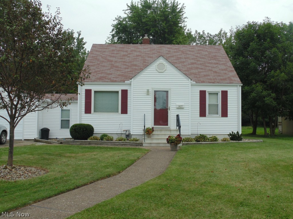 1427 Root Road Lorain, OH 44052 - Photo 1 of 25