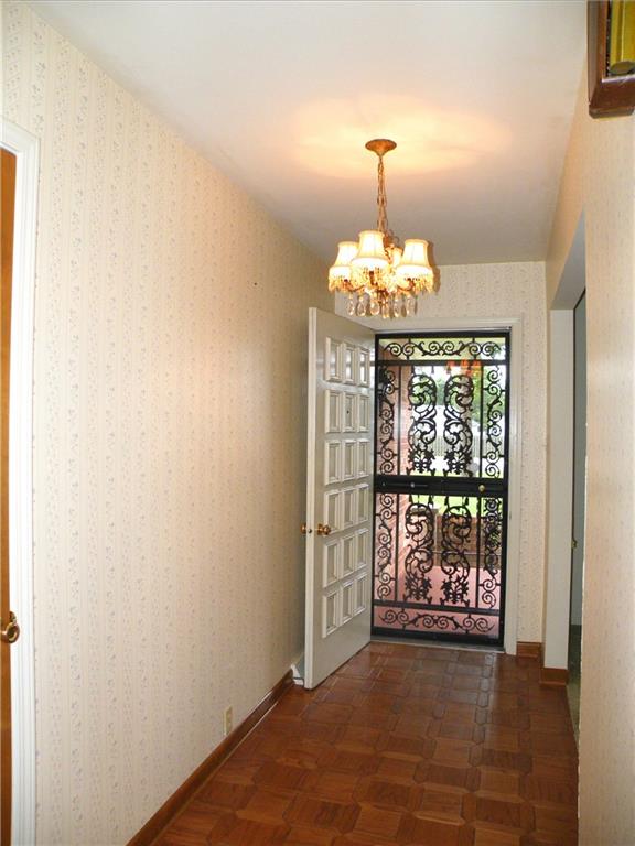 5638 Thompson Road Indianapolis, IN 46221 - Photo 3 of 29 Gallery Image 3